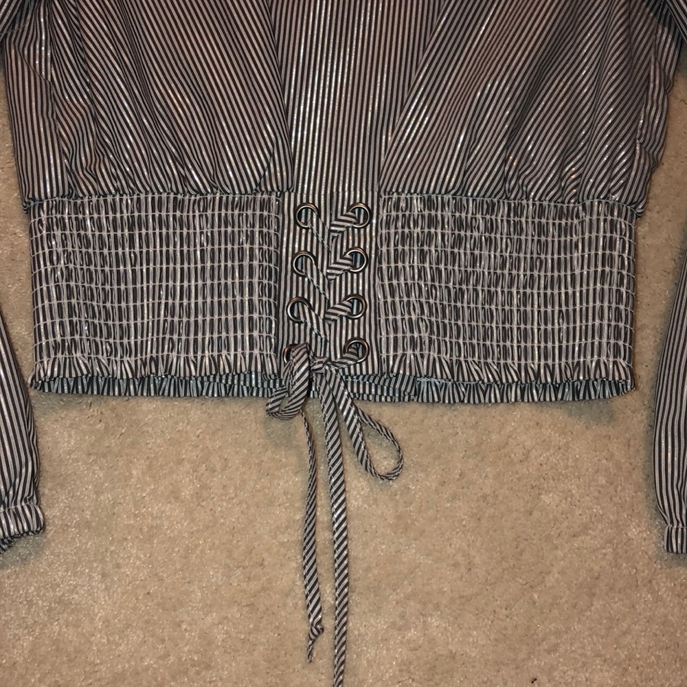 Top - Picture 2 of 3